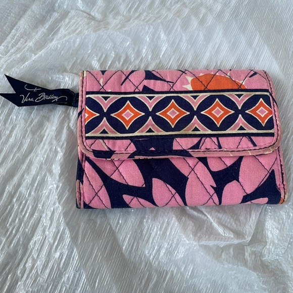 VERA BRADLEY WALLET - Picture 1 of 5